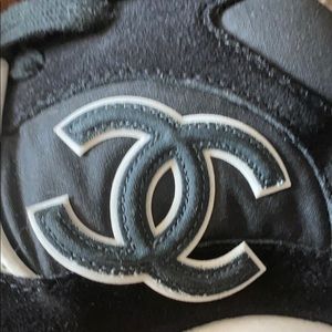 New Posher, Bella of IkonicKloset ⚡️